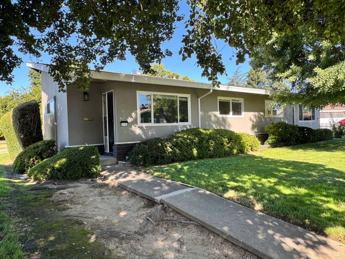 Apartment for rent at 3735 Erlewine Circle, Sacramento, CA 95819