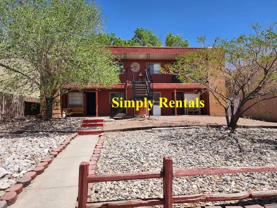 Apartment for rent at 1024 Chelwood Park Blvd NE #C, Albuquerque, NM 87112