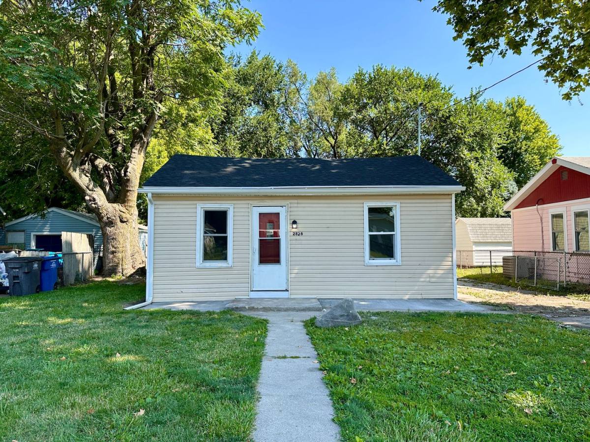 House for rent at 2826 Lyon St, Des Moines, IA 50317