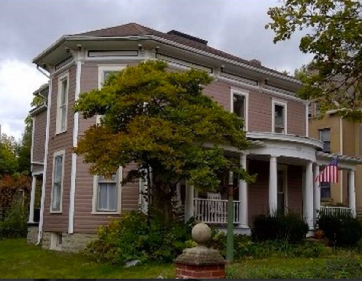 Apartment for rent at 235 S State St, Marion, OH 43302