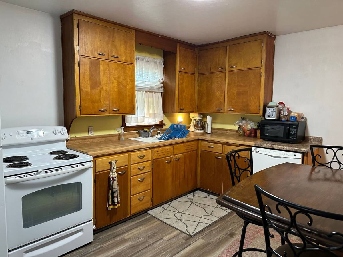 House for rent at 513 Putnam Dr, Eau Claire, WI 54701