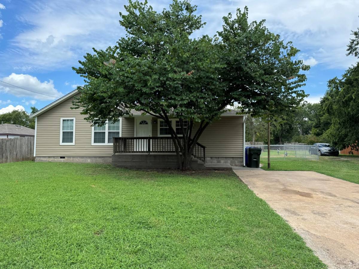House for rent at 405 S Cook Ave, Norman, OK 73071