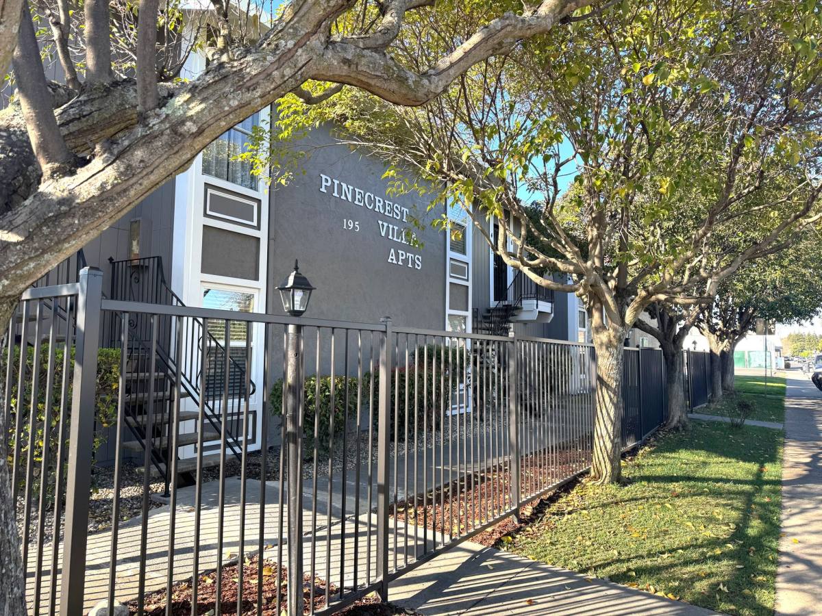 Apartment for rent at 195 E Pacific Ave, Fairfield, CA 94533