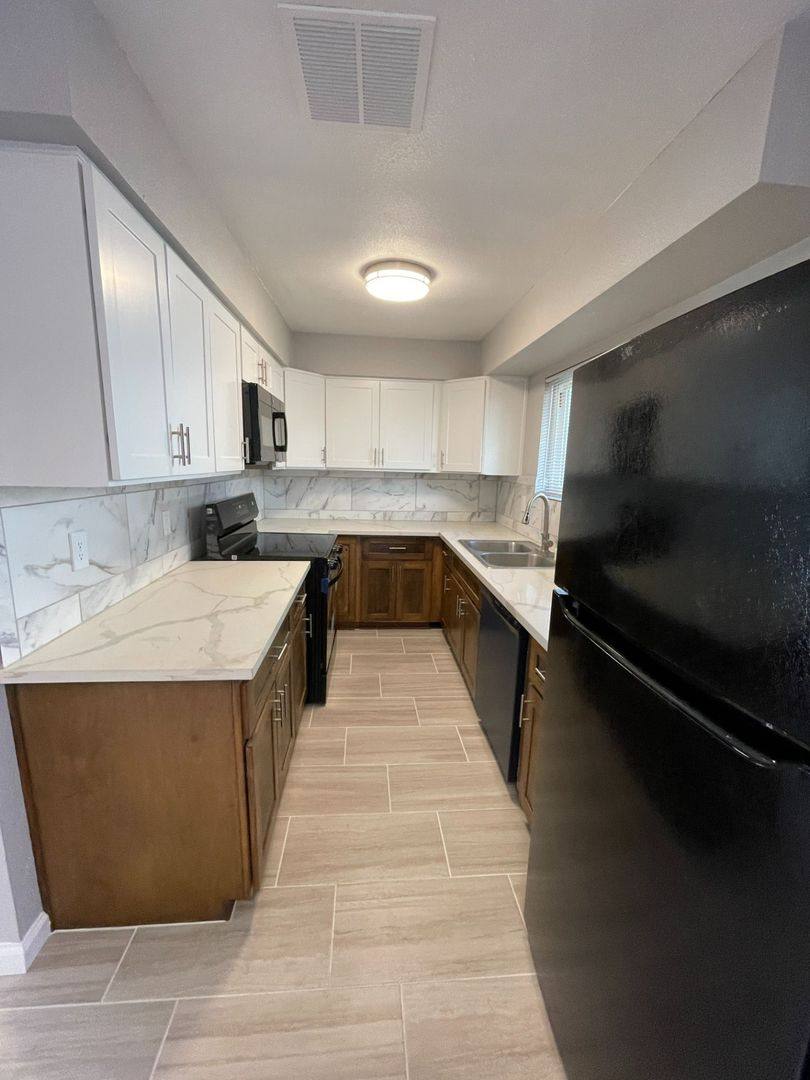 Apartment for rent at 69 W Beverly Dr, Clovis, CA 93612
