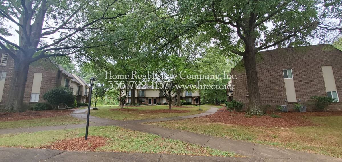 Townhouse for rent at 1445 Brookwood Dr, Winston Salem, NC 27106
