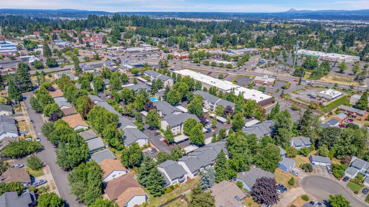 Apartment for rent at 1194 Barnes Road, SE, Salem, OR 97306