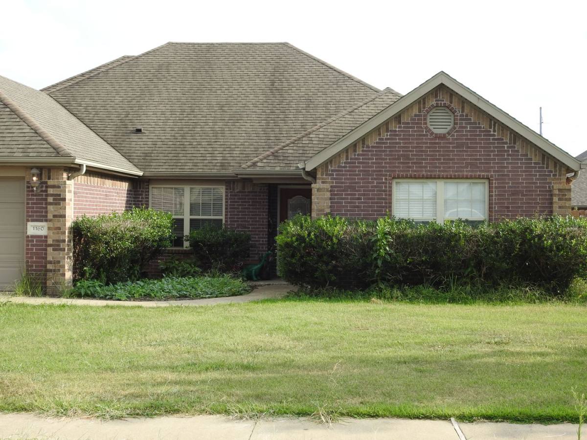 House for rent at 1160 Coventry Lane, Centerton, AR 72719