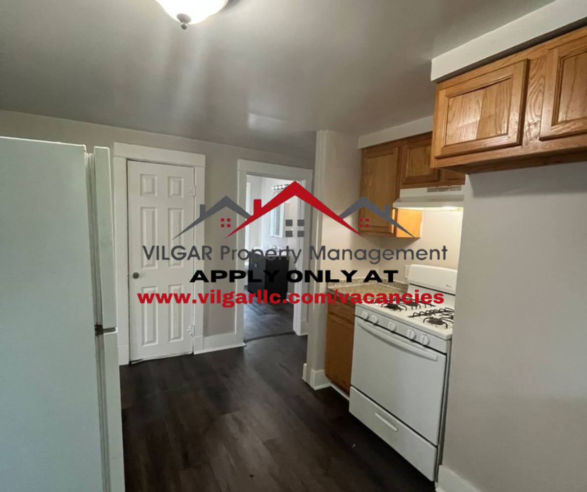 Apartment for rent at 851 Indiana St, Hammond, IN 46320
