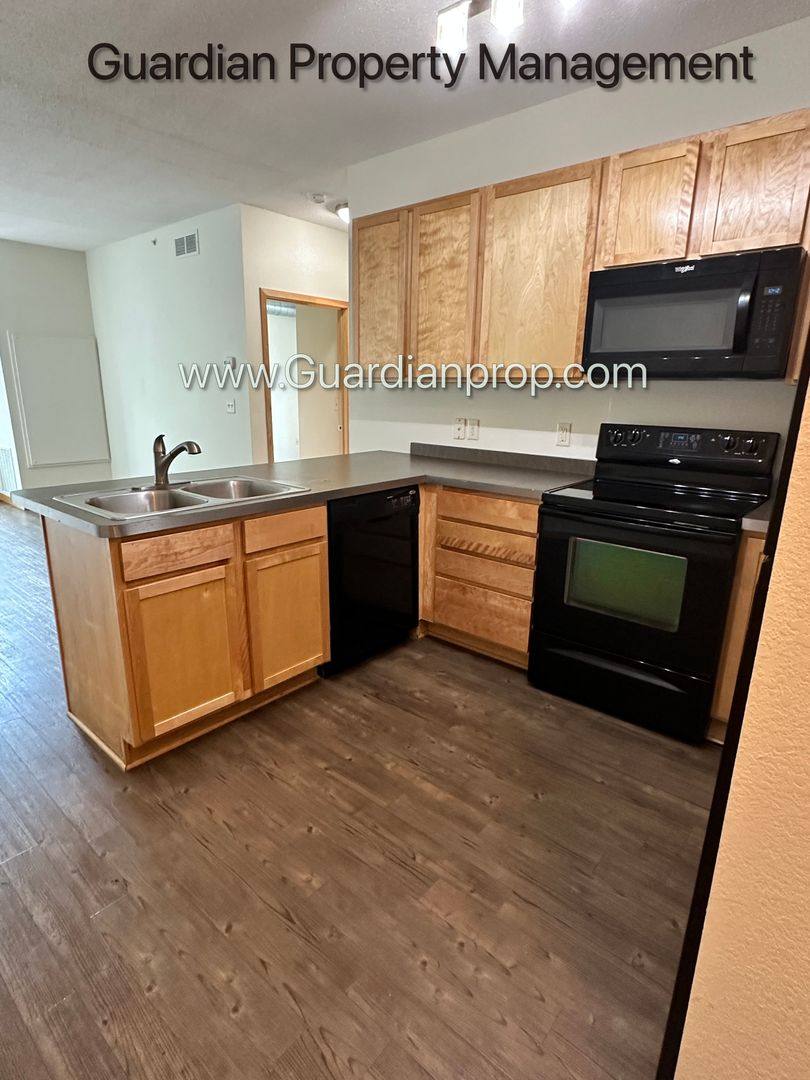 Apartment for rent at 811 4th St SE, Minneapolis, MN 55414