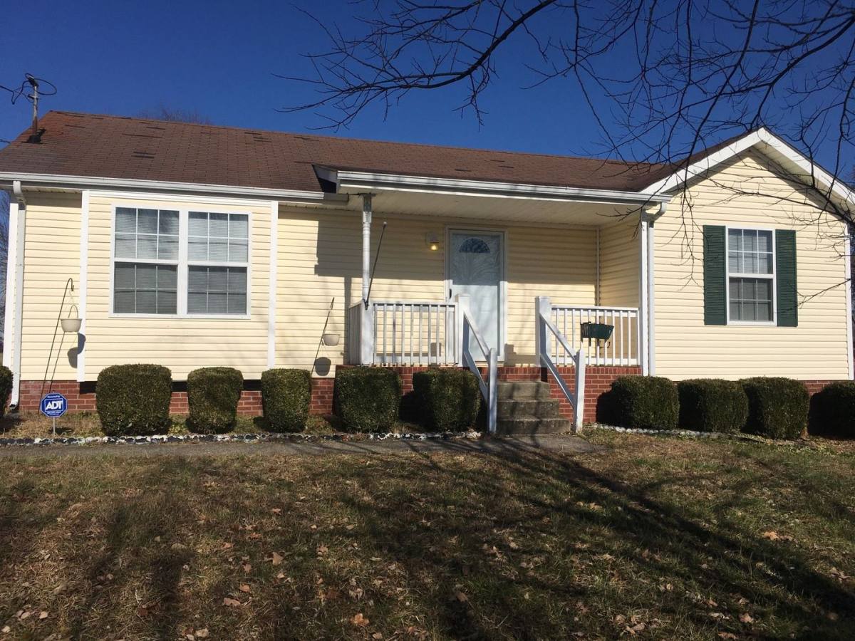 House for rent at 801 Washington Ave, Oak Grove, KY 42262