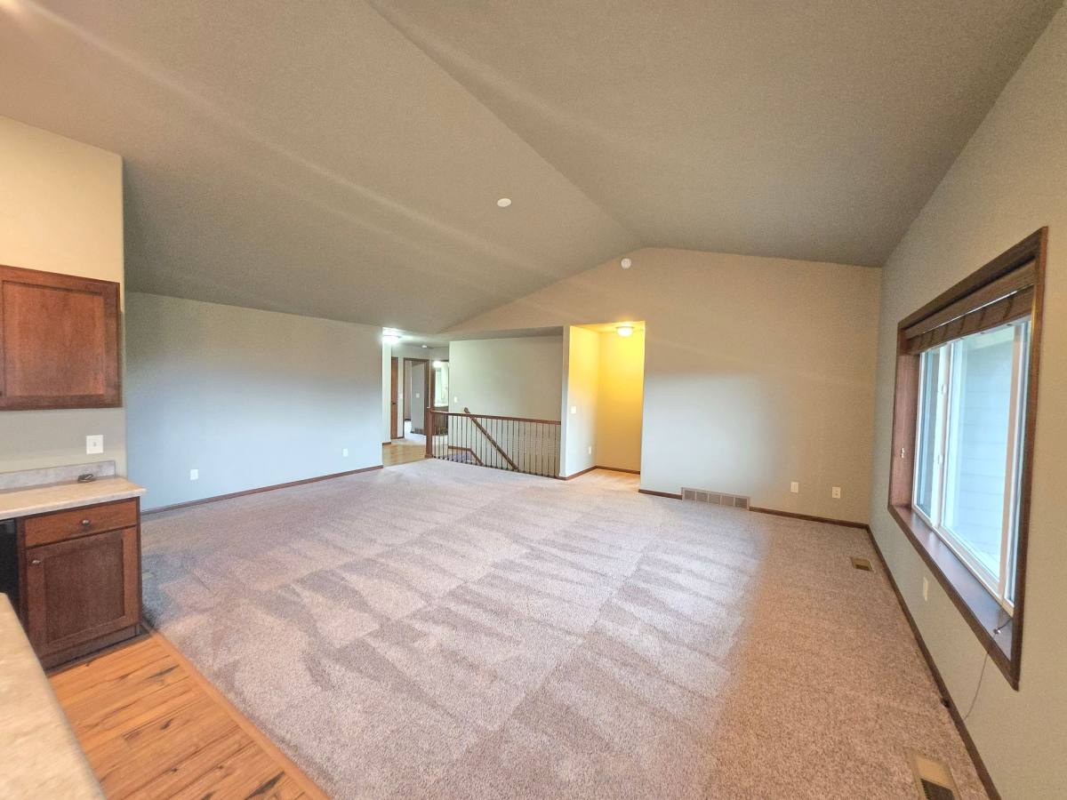 Townhouse for rent at 3208 E 3rd St, Sioux Falls, SD 57103