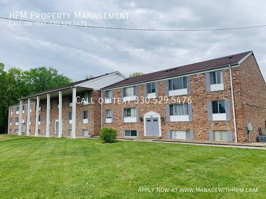 Apartment for rent at 4231 Middlebranch Ave NE #5, Canton, OH 44705