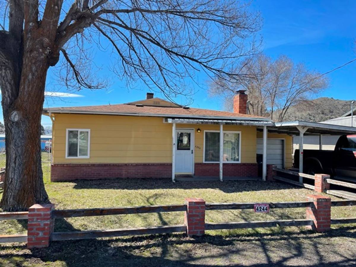 House for rent at 4244 Douglas Ave, Klamath Falls, OR 97601