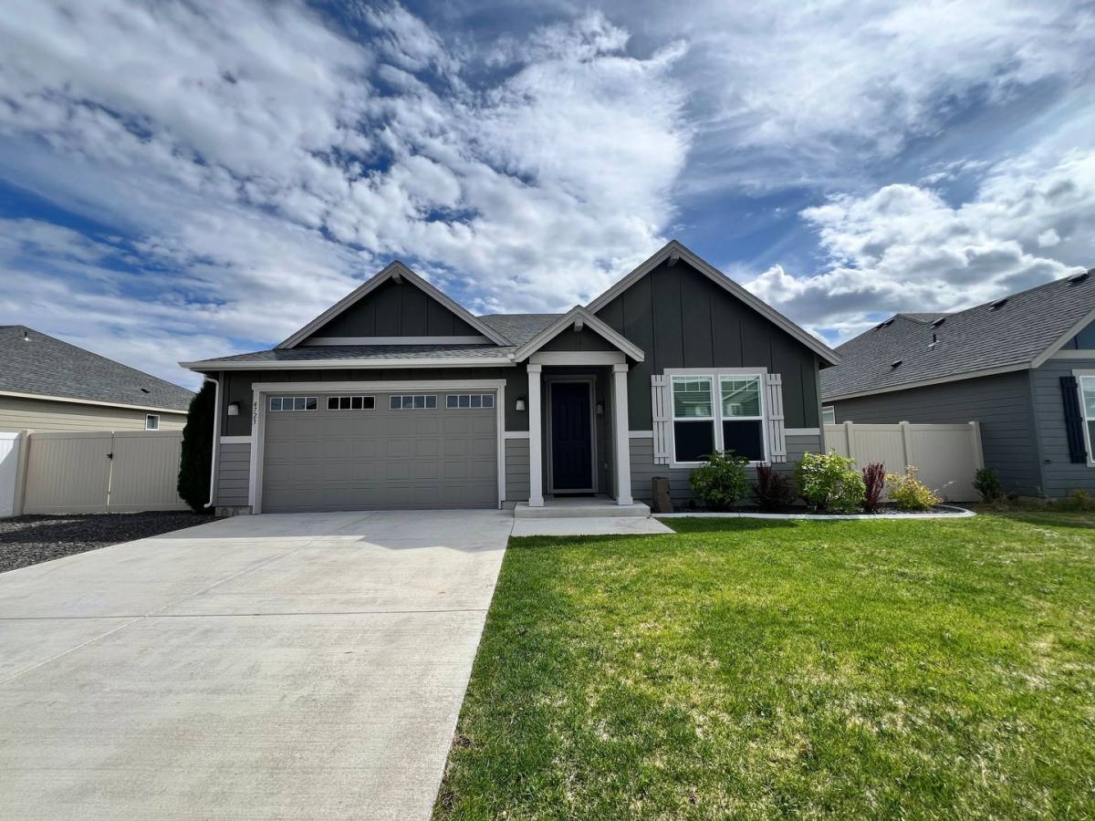 House for rent at 4723 W Cottontail Dr, Moses Lake, WA 98837