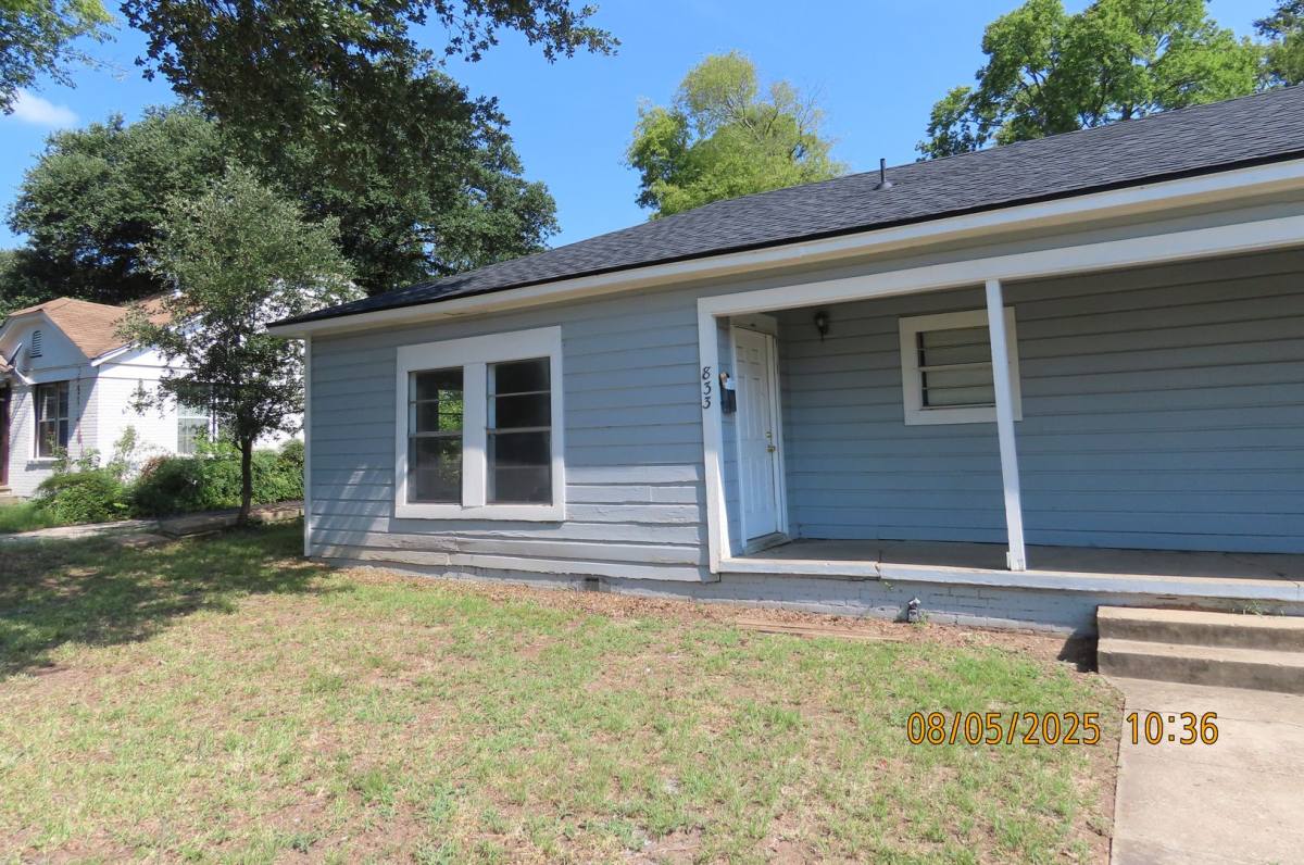 House for rent at 833 W Shaw St, Tyler, TX 75701