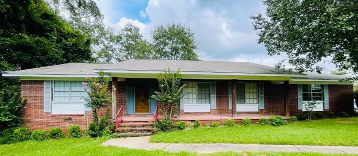 House for rent at 225 Hannah Dr, Clinton, MS 39056