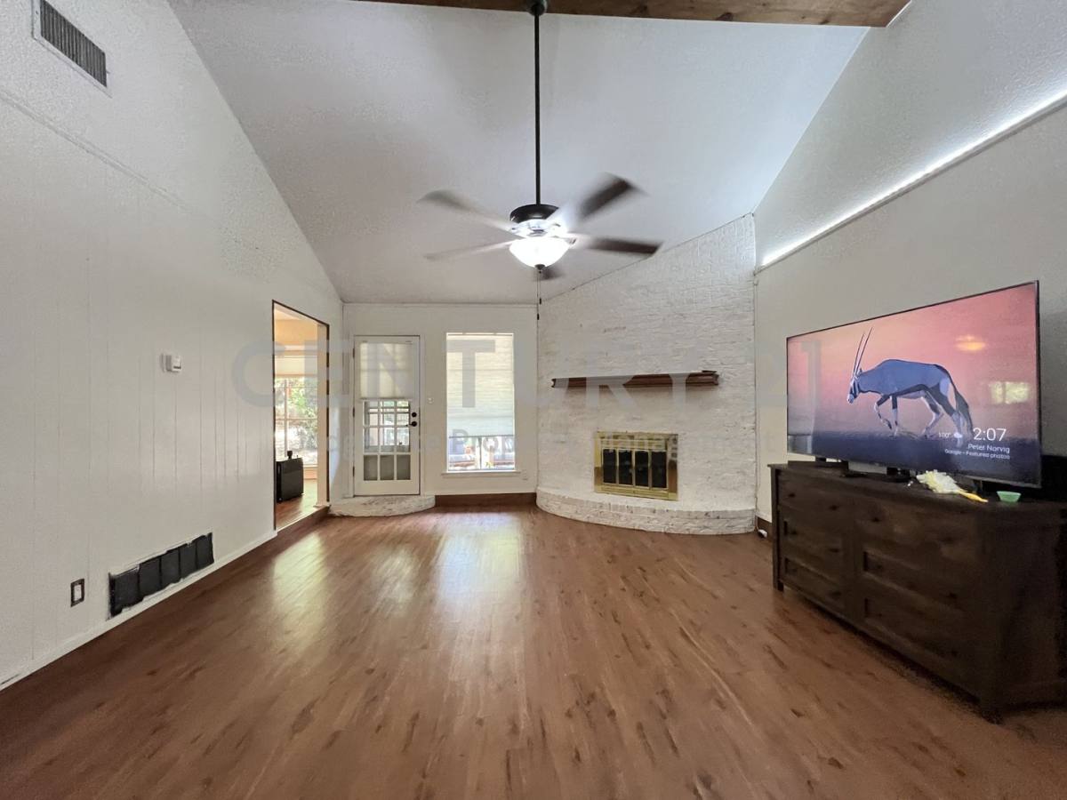 House for rent at 6721 Bartay Dr, North Richland Hills, TX 76182