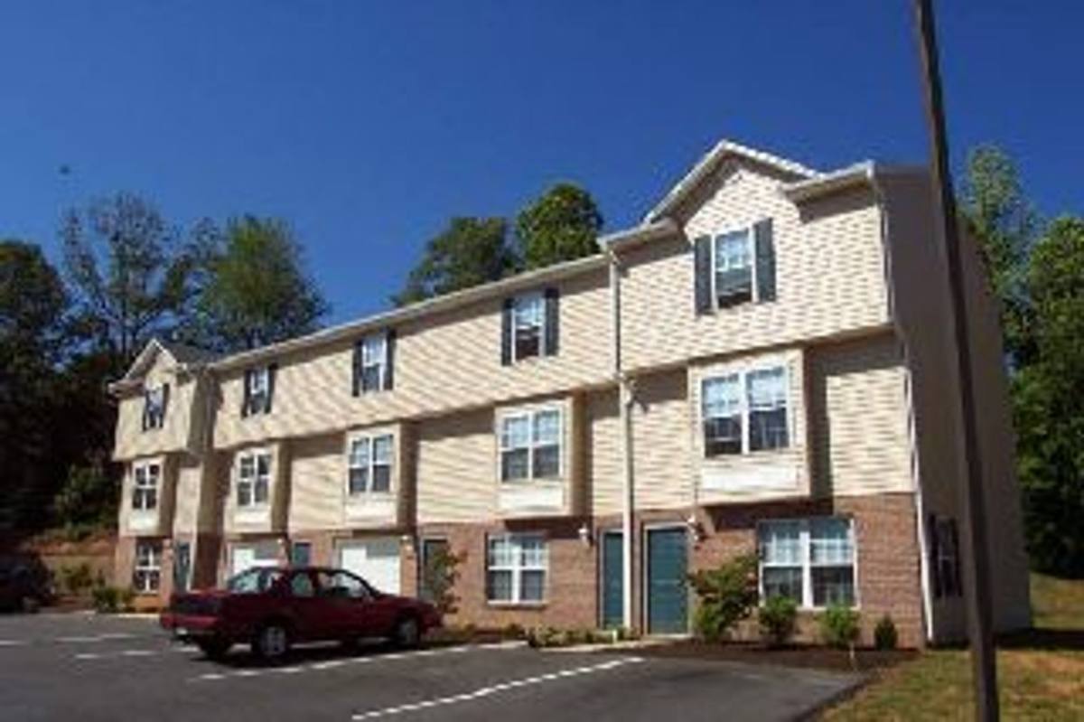Townhouse for rent at 300 McConville Rd, Lynchburg, VA 24502