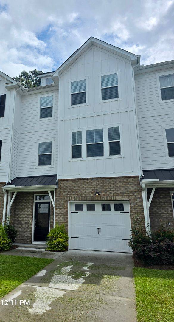 Townhouse for rent at 5202 New Palm Court, Summerville, SC 29483