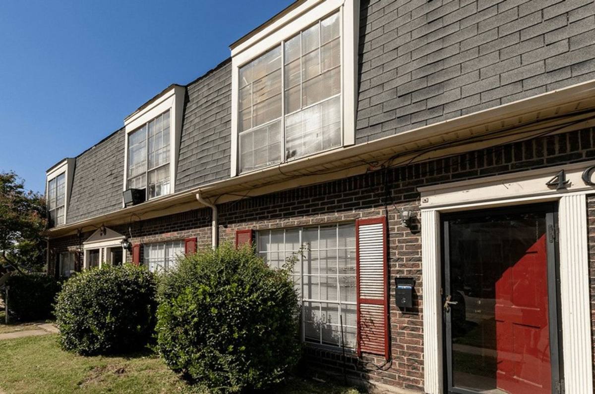 Townhouse for rent at 501 S Avalon St, West Memphis, AR 72301