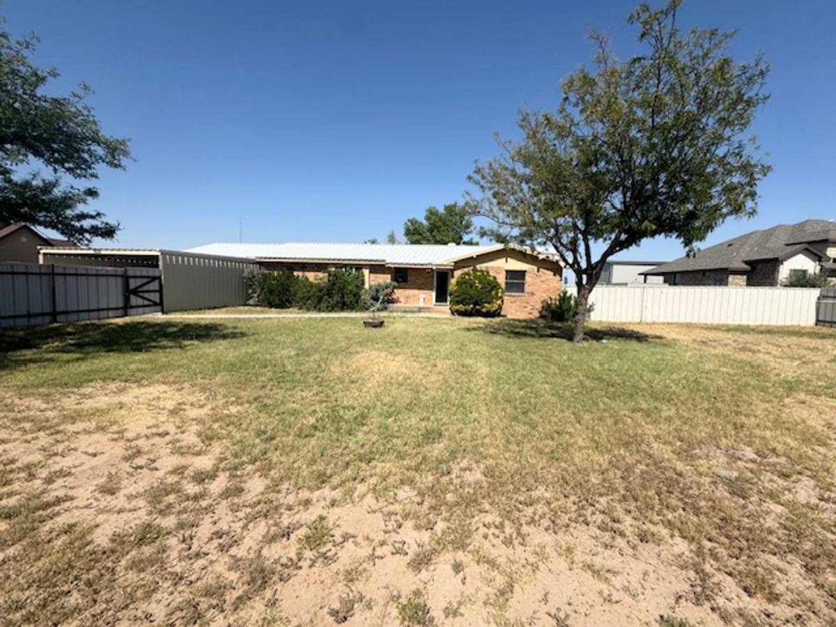 House for rent at 14636 Western Ave, Gardendale, TX 79758