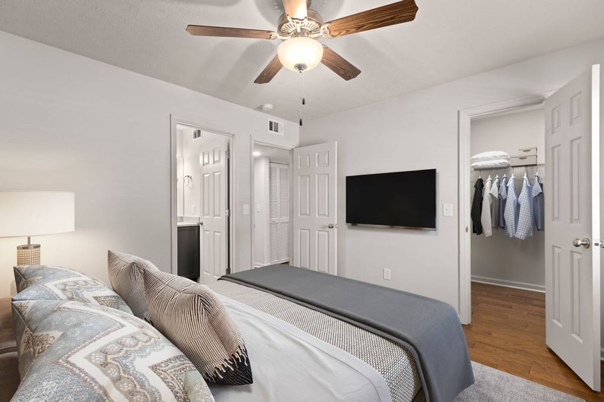 Apartment for rent at 304 E Glenn Ave, Auburn, AL 36830