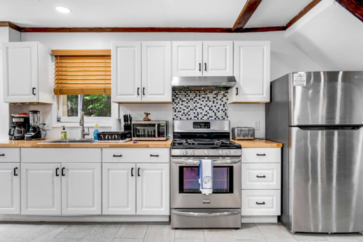 Apartment for rent at 429 Long Island Rd, Moultonborough, NH 03254