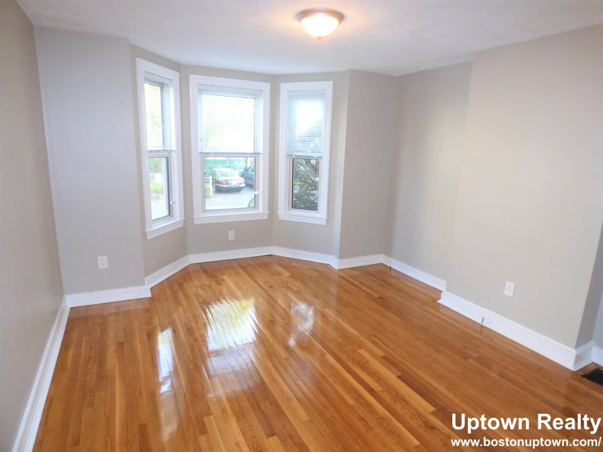 Apartment for rent at 10 Stearns, Waltham, MA 02453