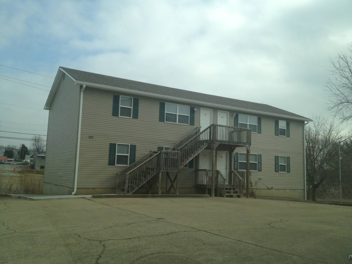 Apartment for rent at 355 Elmwood Dr, Radcliff, KY 40160
