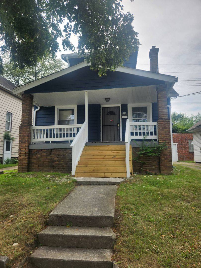 Apartment for rent at 1426 Larchmont Rd, Cleveland, OH 44110