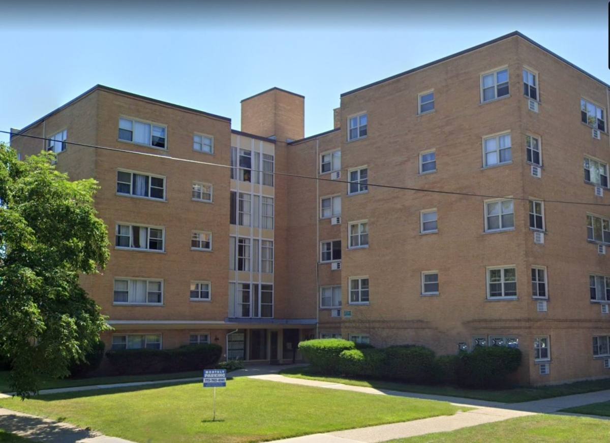 Apartment for rent at 1447 W Touhy, Chicago, IL 60626