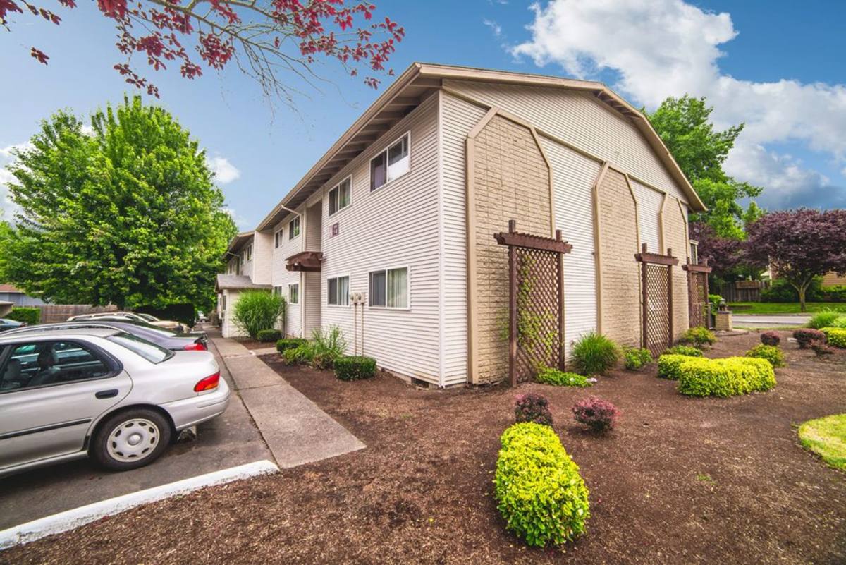Apartment for rent at 6301 SW Palatine St, Portland, OR 97219