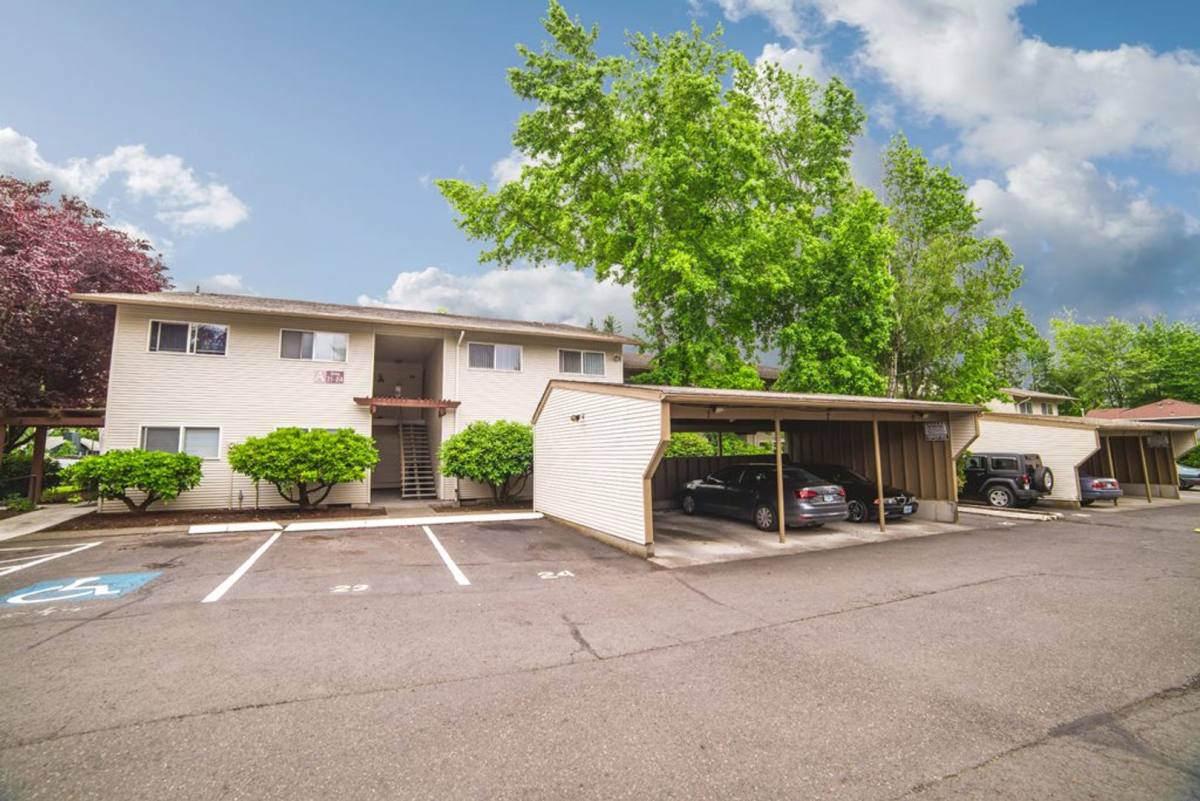 Apartment for rent at 6301 SW Palatine St, Portland, OR 97219