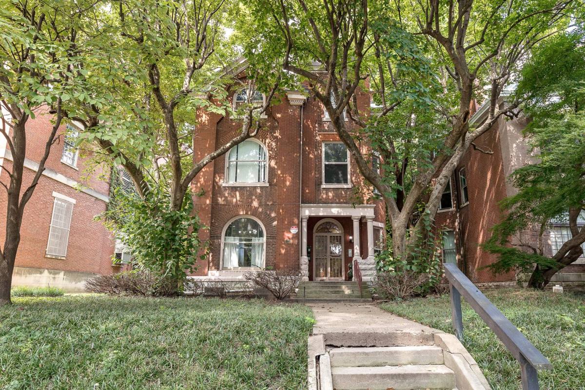 Apartment for rent at 1614 S 3rd St, Louisville, KY 40208