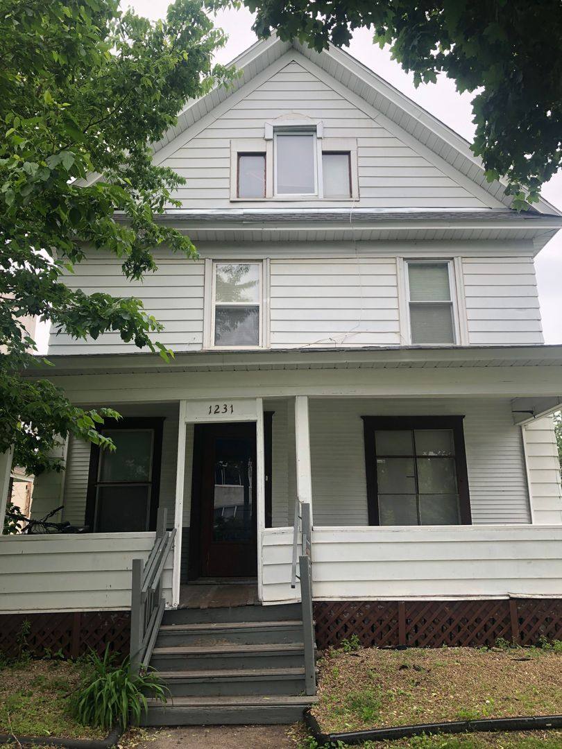 Apartment for rent at 1231 8th St SE, Minneapolis, MN 55414