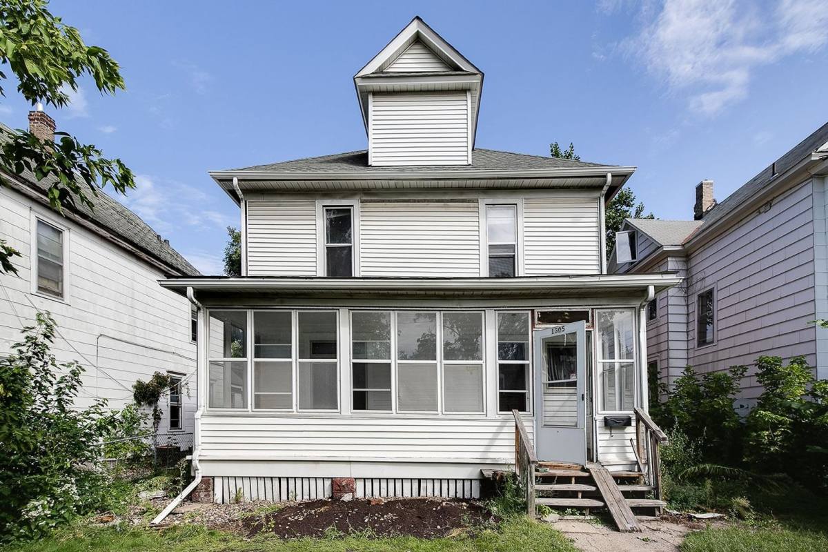 House for rent at 1305 E Hennepin Ave, Minneapolis, MN 55414