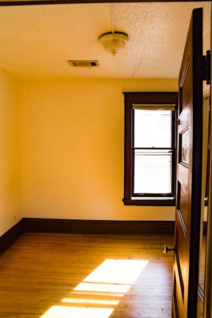 Apartment for rent at 1309 E Hennepin Ave, Minneapolis, MN 55414