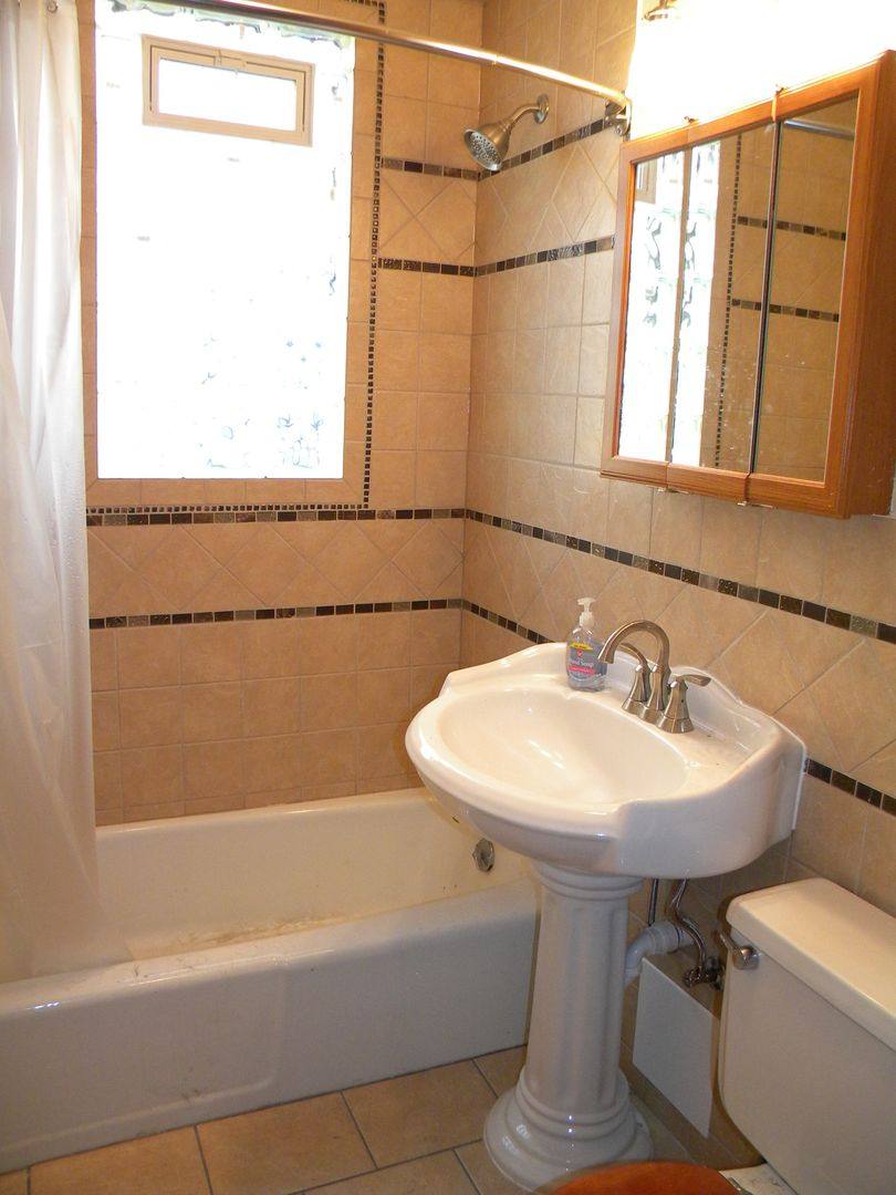 Apartment for rent at 1309 E Hennepin Ave, Minneapolis, MN 55414
