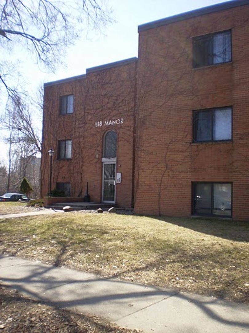 Apartment for rent at 818 8th St SE, Minneapolis, MN 55414
