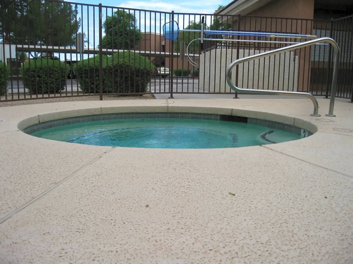 Apartment for rent at 2150 E Broadway Rd, Phoenix, AZ 85040