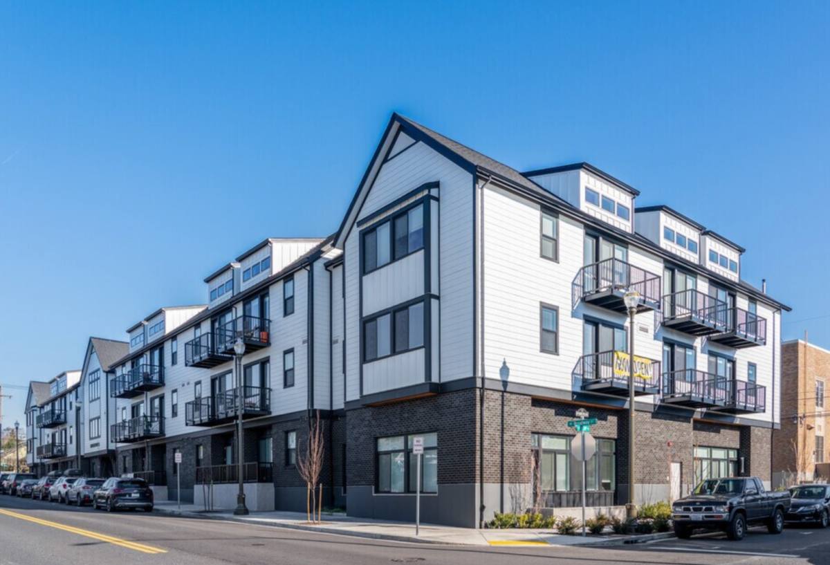 Apartment for rent at 2409 Broadway St, Vancouver, WA 98663