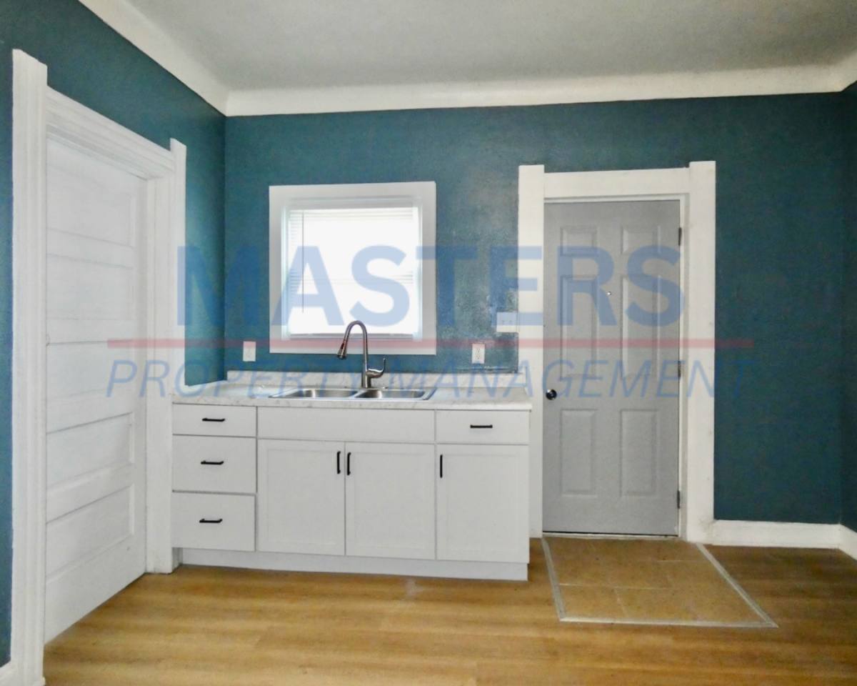 House for rent at 225 Palmer St, Toledo, OH 43608