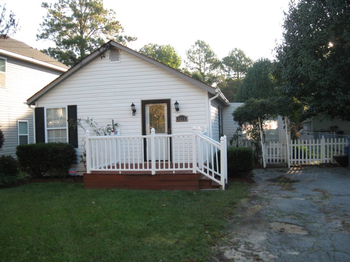 House for rent at 1216 Hazel Ave, Chesapeake, VA 23325