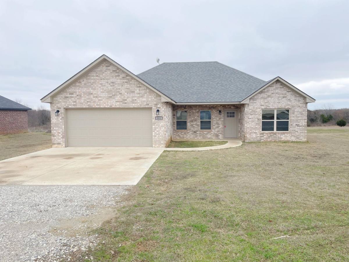 House for rent at 321 Western Hills Dr, Durant, OK 74701