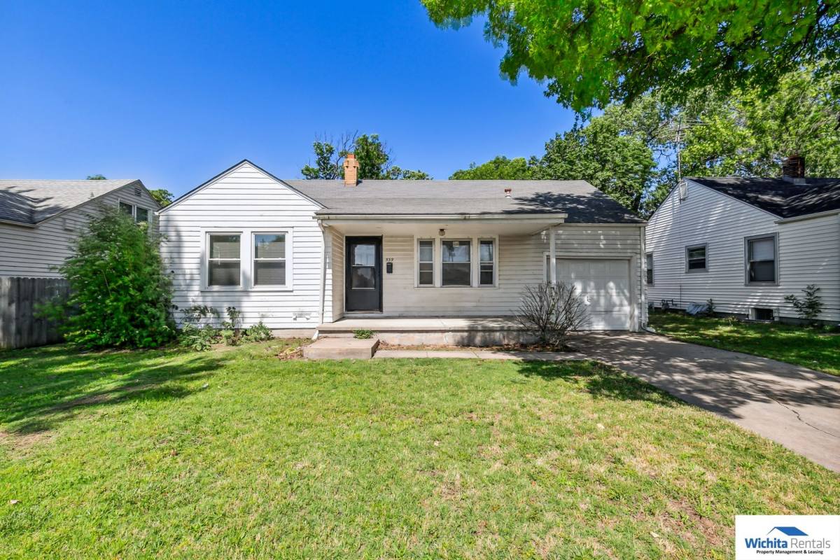 House for rent at 539 S Elpyco, Wichita, KS 67218