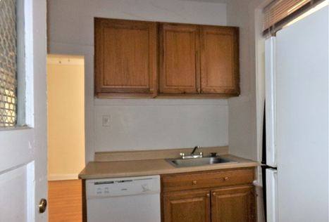 Apartment for rent at 1039 W N Shore #2W, Chicago, IL 60626