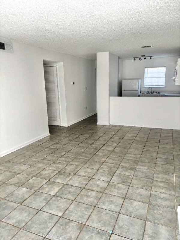 Apartment for rent at 99 S 3rd St, Pensacola, FL 32507