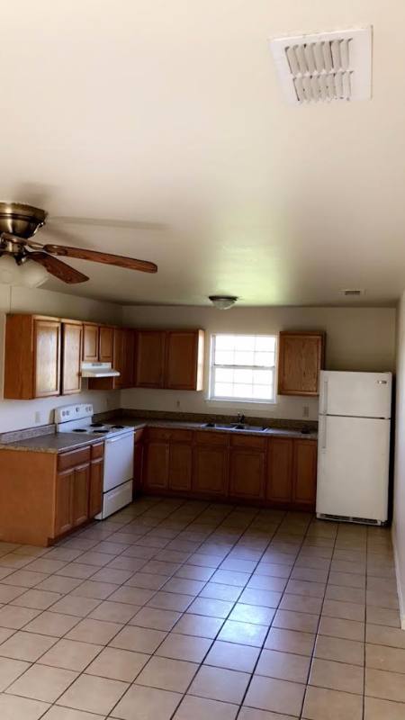 Apartment for rent at 418 W Plum St, Laredo, TX 78040