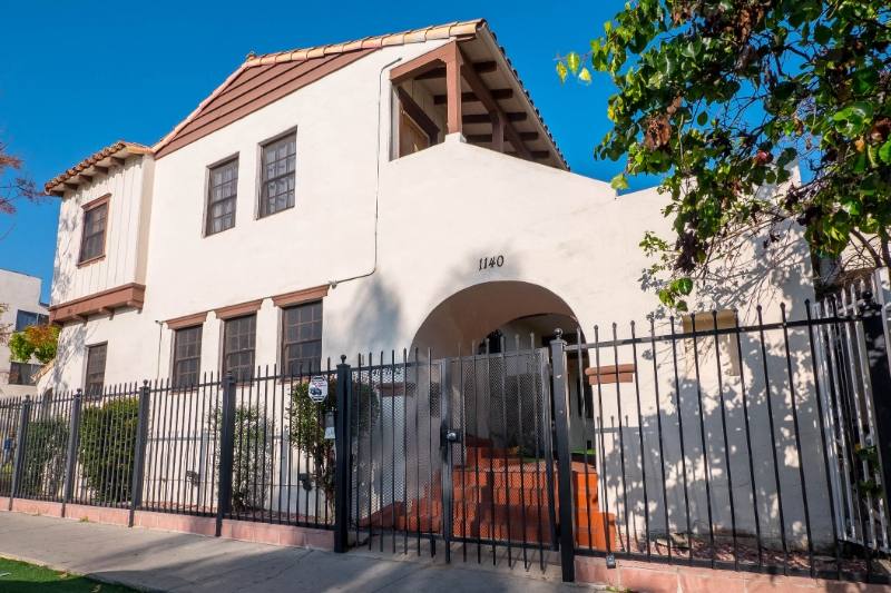 Apartment for rent at 1142 3 4 Arapahoe St, Los Angeles, CA 90006