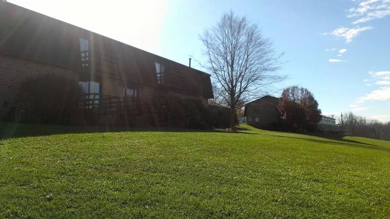 Apartment for rent at 17041 Wilby Lane, Bristol, VA 24202